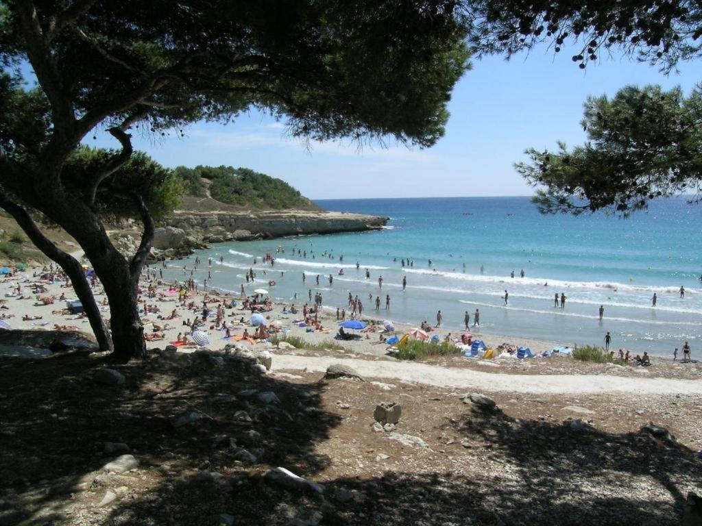 Les Hebergements De La Plage En Ville Martigues Luaran gambar