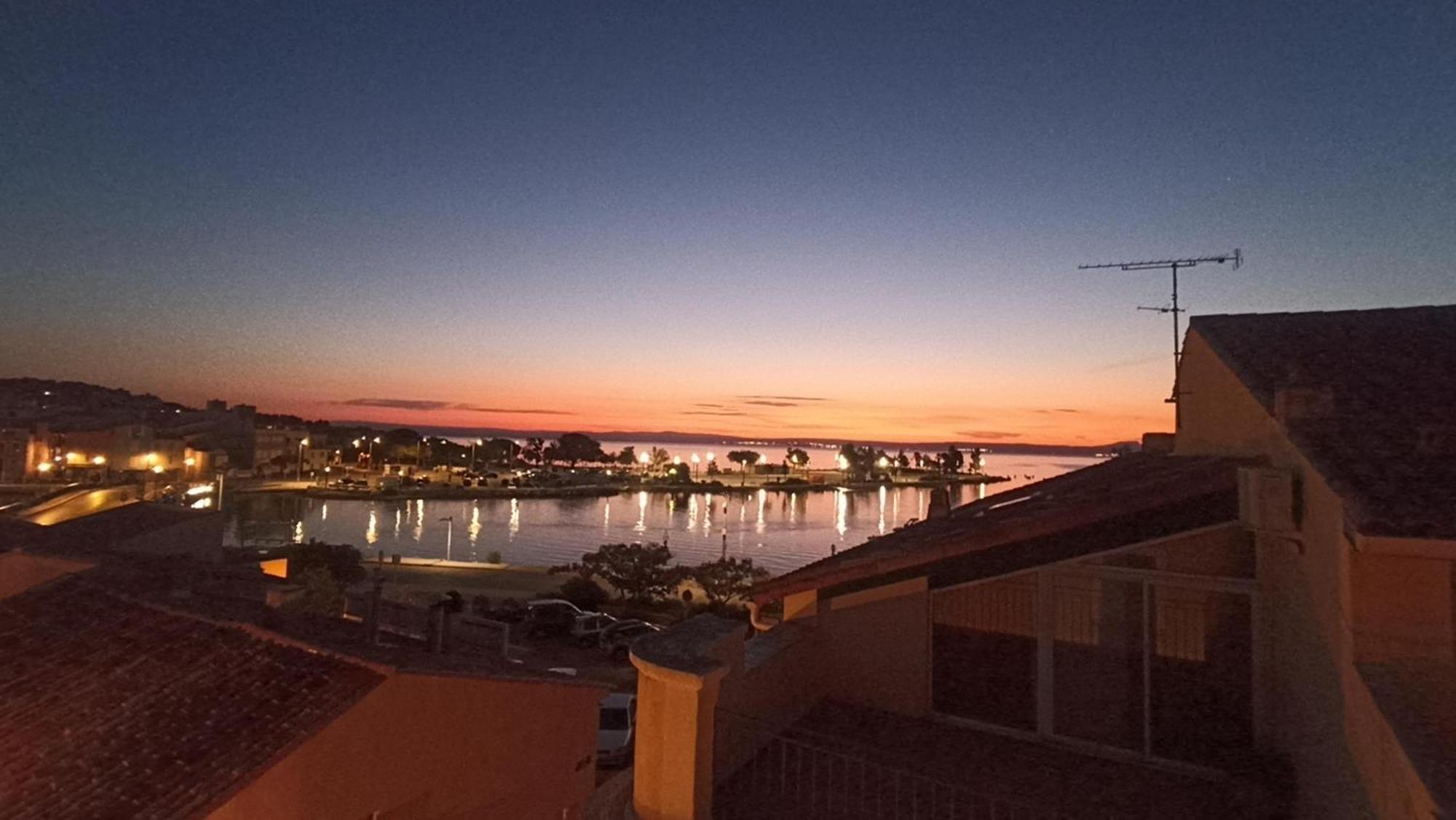 Les Hebergements De La Plage En Ville Martigues Luaran gambar