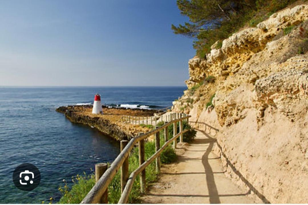 Les Hebergements De La Plage En Ville Martigues Luaran gambar